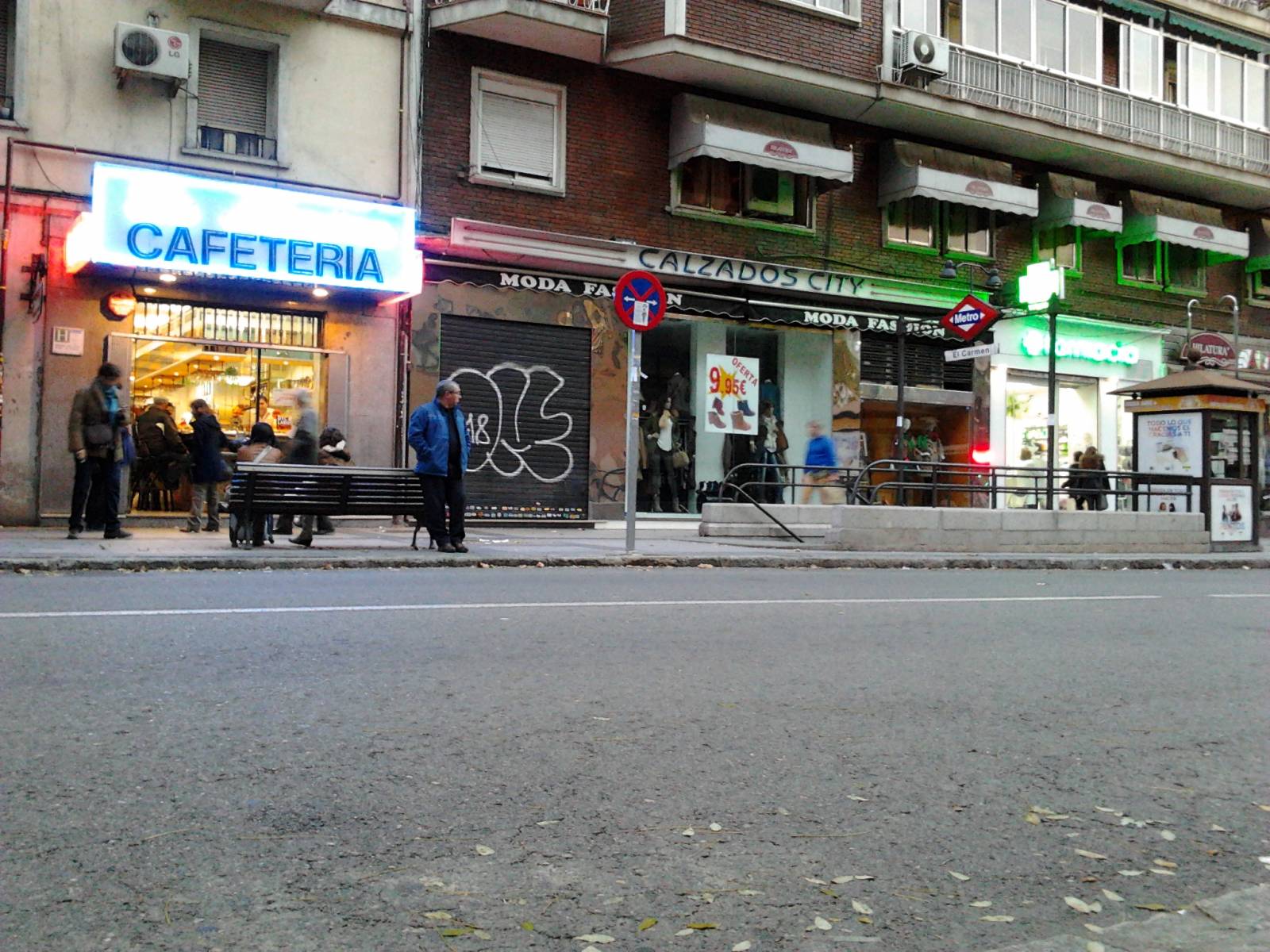comercios el carmen Varios comercios de El Carmen, abiertos con normalidad