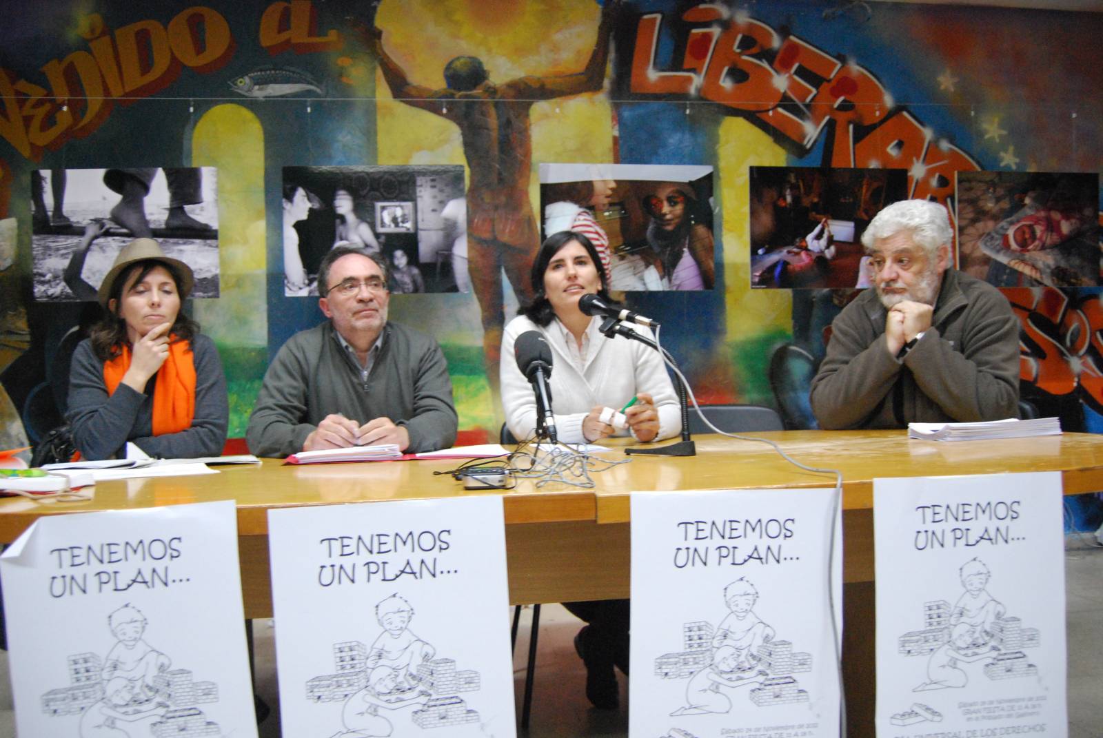 Los ponentes de la mesa redonda que abordó la situación de los derechos de los niños
