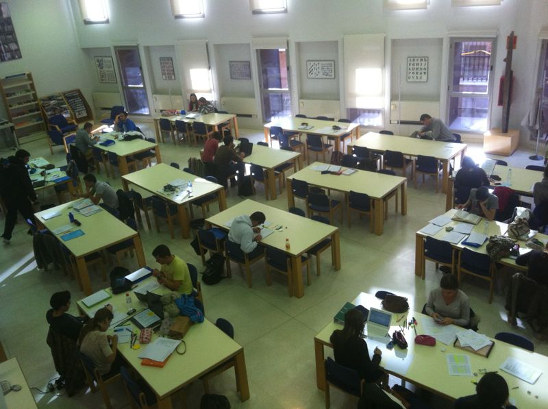 Biblioteca Escuela de Magisterio