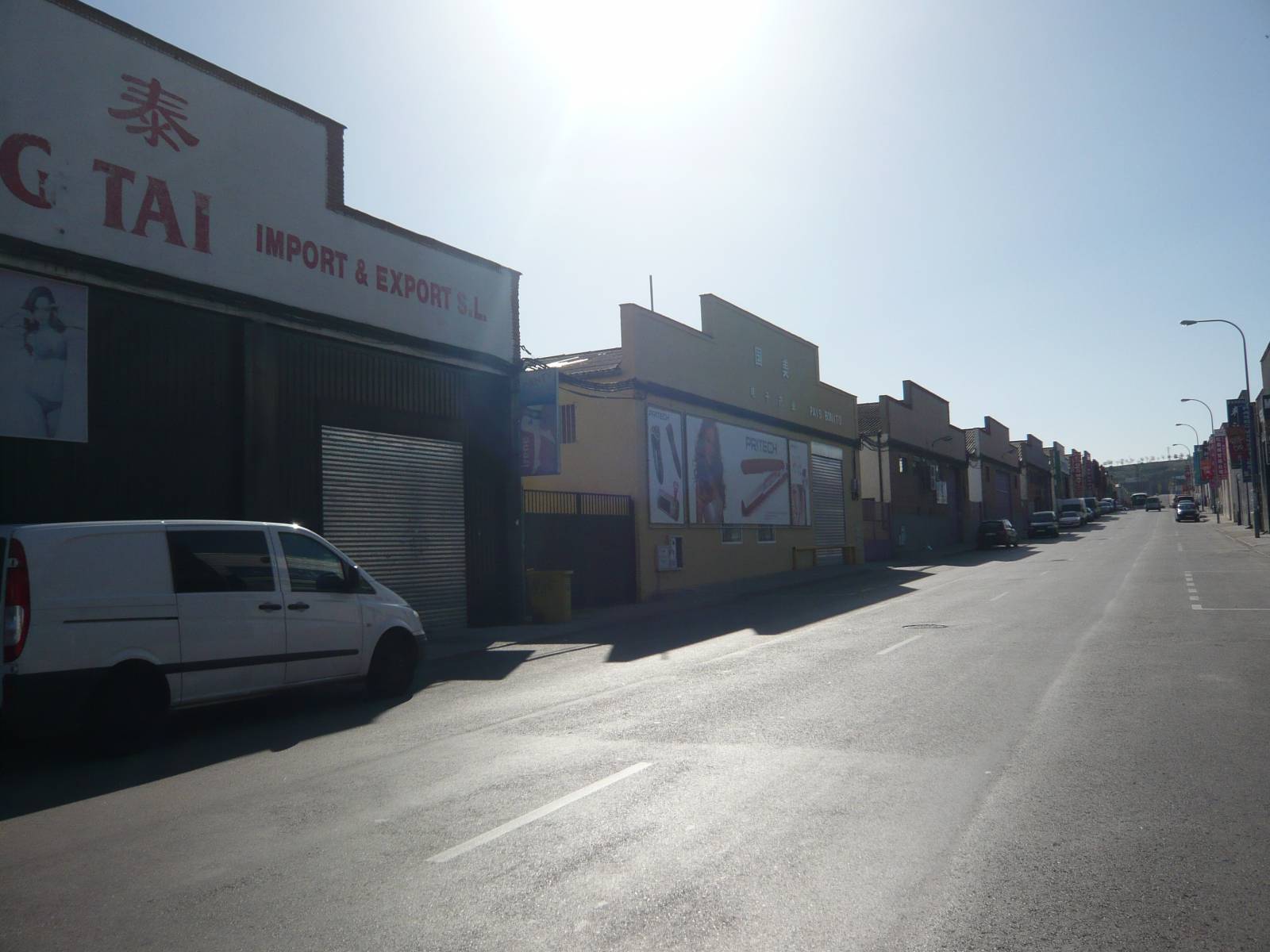 Menos de un quince por ciento de los locales tenían abiertas sus puertas esta mañana Menos de un quince por ciento de los locales tenían abiertas sus puertas esta mañana