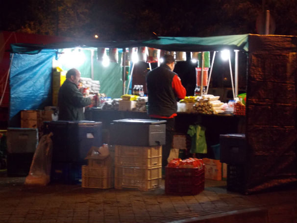 Puesto Puesto de venta ambulante instalado en la Castellana
