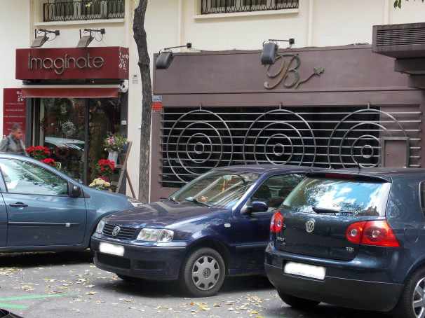 A la derecha, casa de citas en Chamartín A la derecha, casa de citas en Chamartín