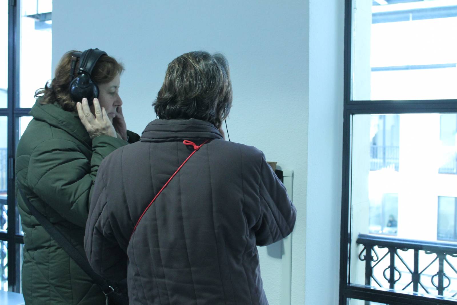 Mujeres Mujeres escuchar radio