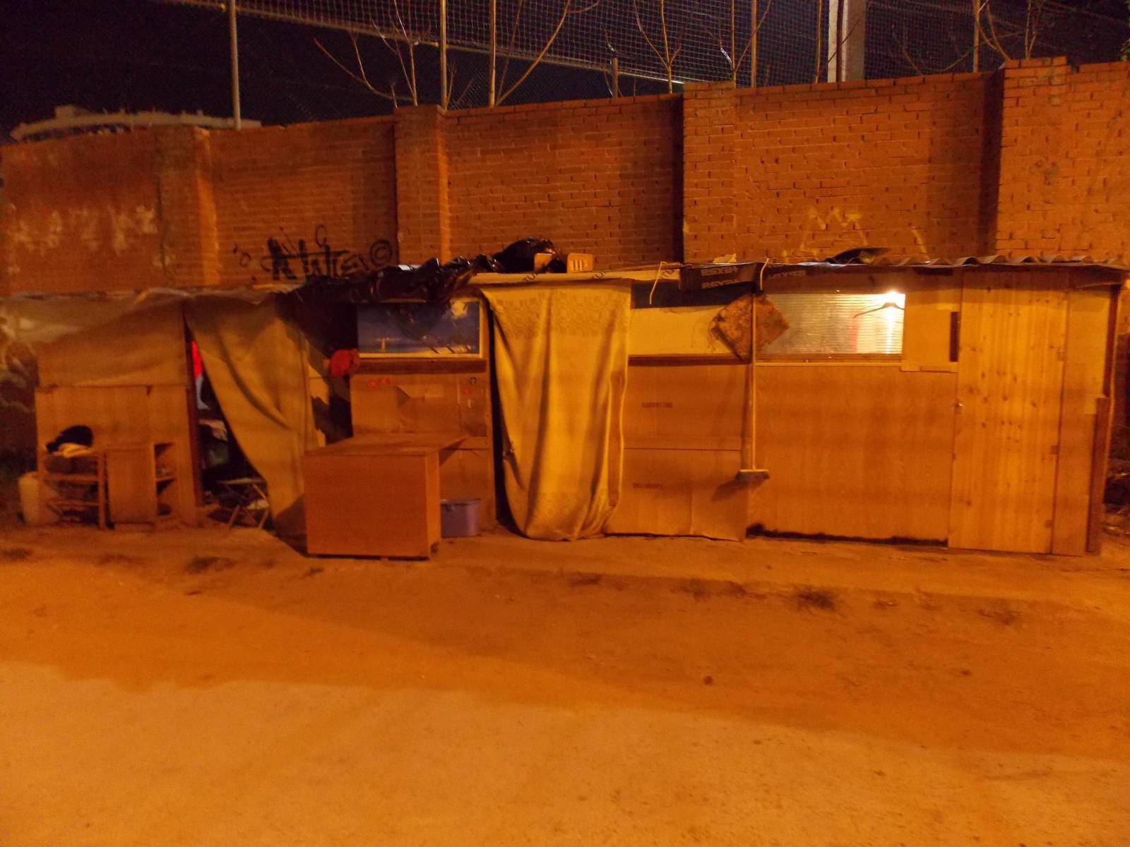 BOKATAS 021 Hilera de casetas habitadas en la zona de Chamartín