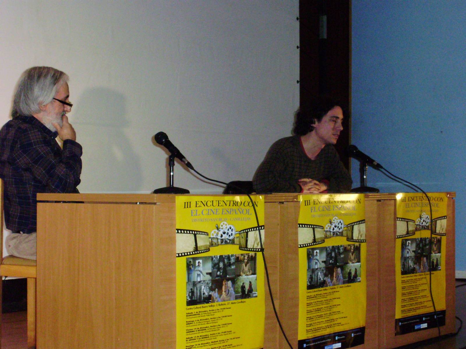 Miguel Ángel Rodríguez (izq.) y Jonás Trueba (dcha.), respondiendo a las preguntas de los asistentes. Foto: Iván Gurrea Miguel Ángel Rodríguez (izq.) y Jonás Trueba (dcha.), respondiendo a las preguntas de los asistentes. Foto: Iván Gurrea