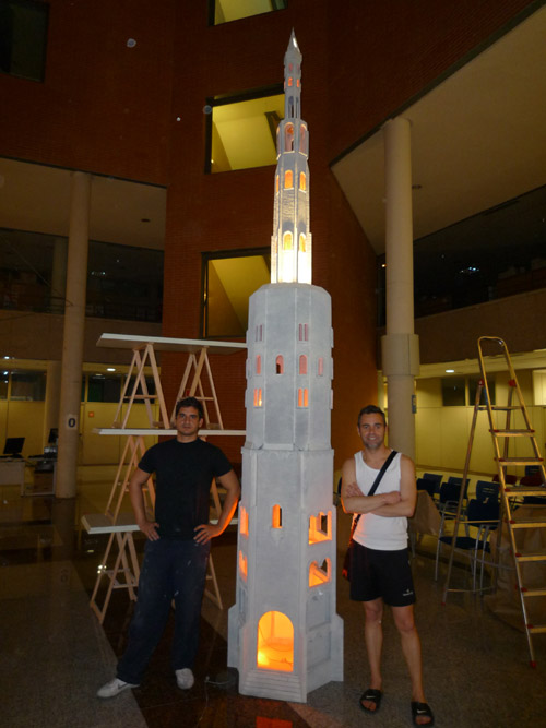 La torre de "El Castillo de Minasthirith" mide más de 4 metros La torre de "El Castillo de Minasthirith" mide más de 4 metros
