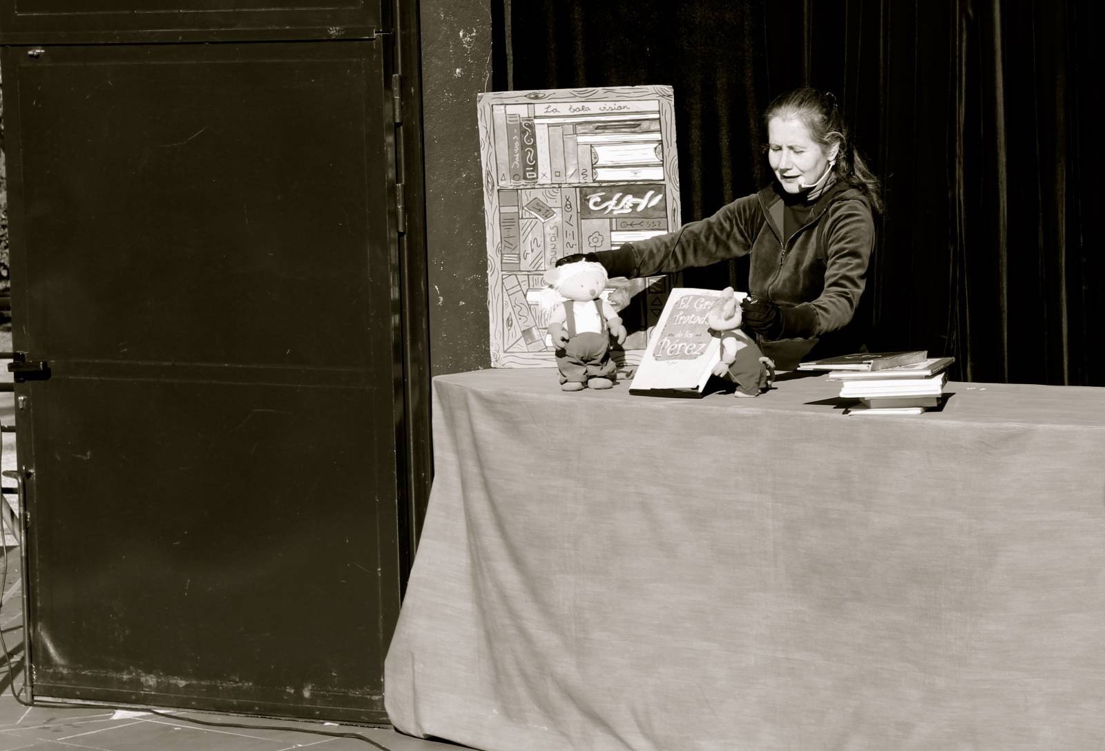 Titirilandia, construir historias desde lo más sencillo. Fotos: V.R.A Titirilandia, construir historias desde lo más sencillo. Fotos: V.R.A