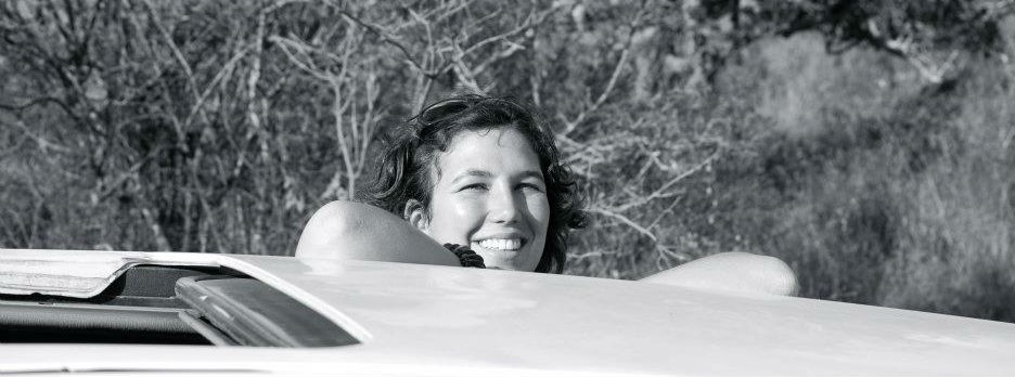 Sarah Balet espera al tiempo africano en un matatú (minibús keniano). Foto: Facebook Sarah Sarah Balet espera al tiempo africano en un matatú (minibús keniano). Foto: Facebook Sarah