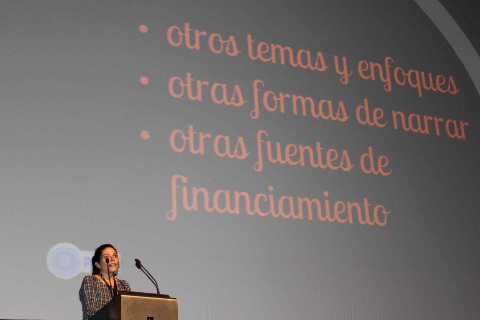 Un momento de la mesa Nuevos medios en Latinoamérica Un momento de la mesa Nuevos medios en Latinoamérica