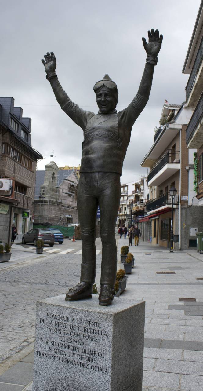 La estatua de Paquito La estatua de Paquito