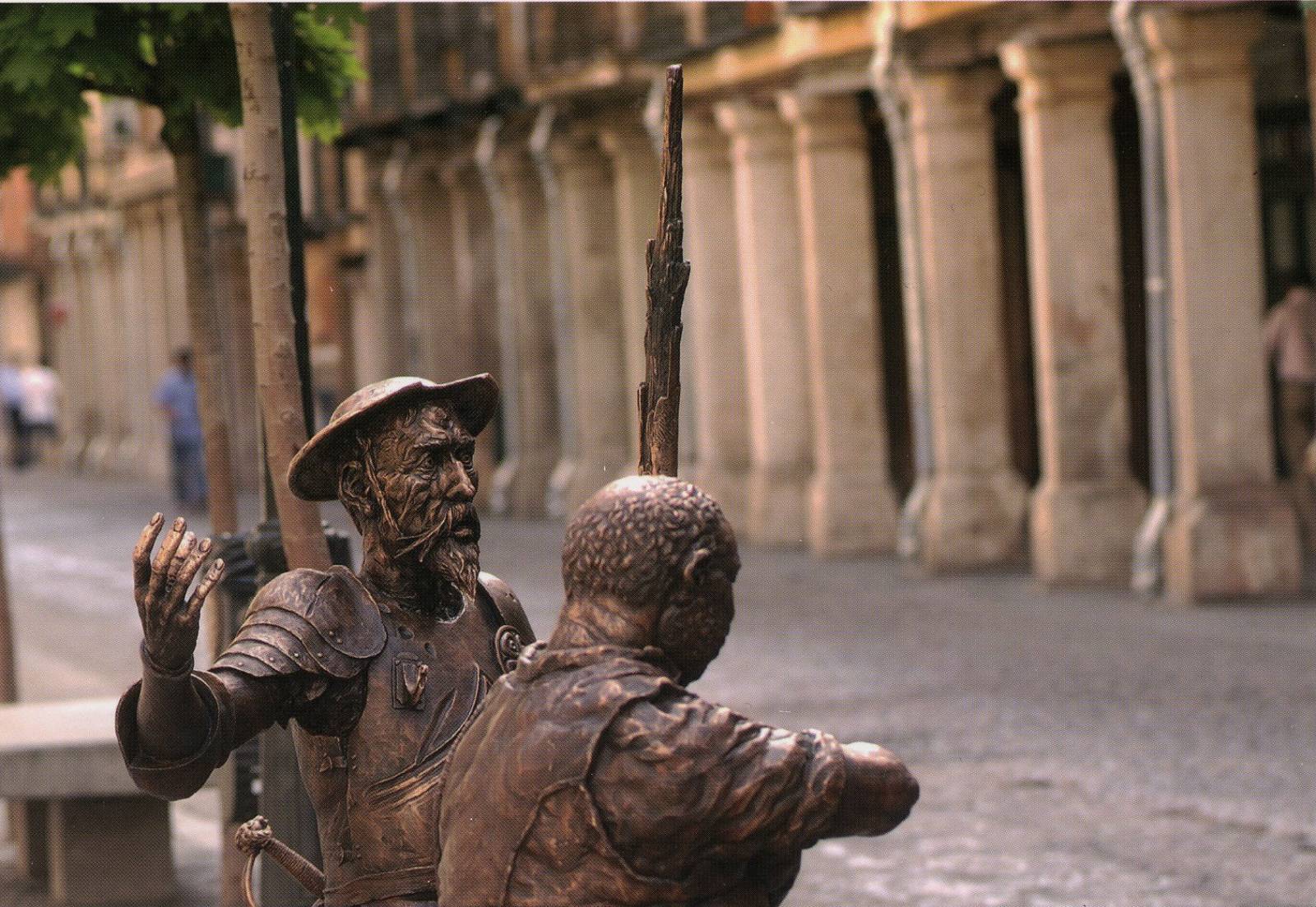 Don Quijote y Sancho Panza a las Puertas de la Casa Natal de Cervantes. Foto: Baldo Don Quijote y Sancho Panza a las Puertas de la Casa Natal de Cervantes. Foto: Baldo