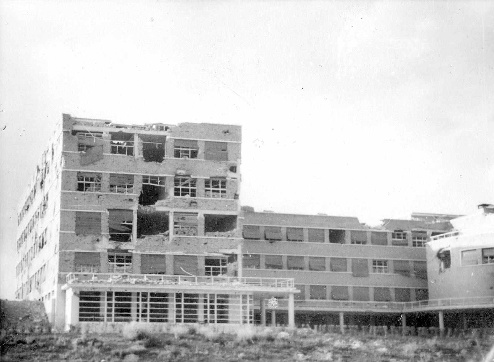 La facultad de Filosofía y Letras, destruida por las bombas en 1937
