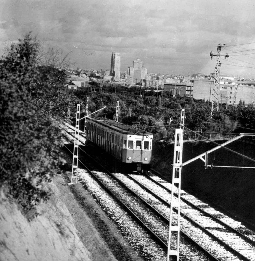 Vías del metro de batán, en 1968. Foto: ABC