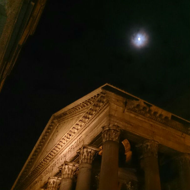 panteon noche