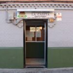Fachada del comedor social La Casita